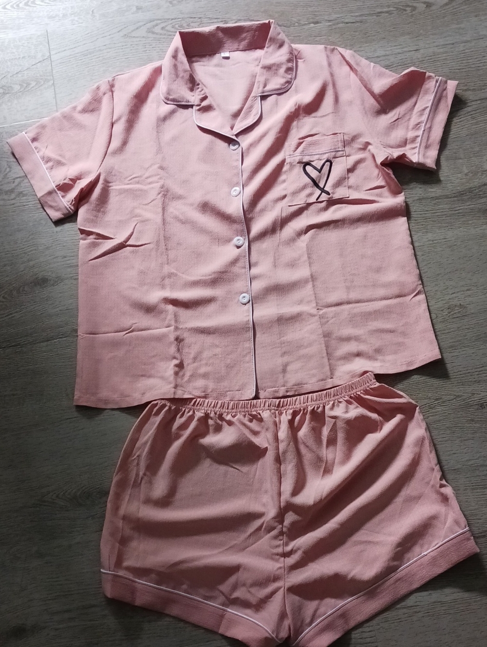 Women’s Large Pink Short Sleeve Pajama Set with Heart Pocket NWOT